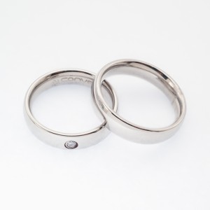 ALIANÇA AÇO REDONDA 5M.M ANATÔMICA POR DENTRO