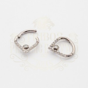 PIERCING ARGOLA V CRAVEJADO COM GOTA